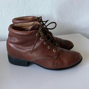 Ariat Kiltie Leather Lace Up Equestrian Roper Boots Size 8.5 Riding Barn Ranch